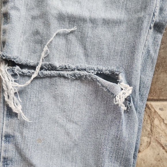 Levi's Light Blue Straight Leg Jeans - Picture 3 of 6